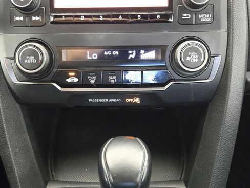 Used 2018 Honda Civic Sport image 21