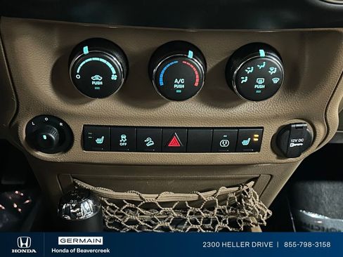 Used 2016 Jeep Wrangler Unlimited Sahara w/ Dual Top Group AWD/4WD image 23