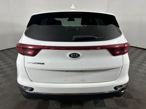 Used 2020 Kia Sportage LX image 4