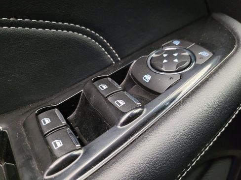 Used 2018 Ford Edge Titanium w/ Ford Safe & Smart Package image 27