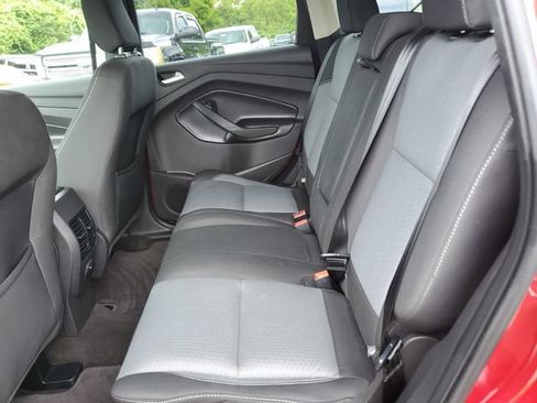 Used 2018 Ford Escape SE w/ SE Sync 3 Package AWD/4WD image 17