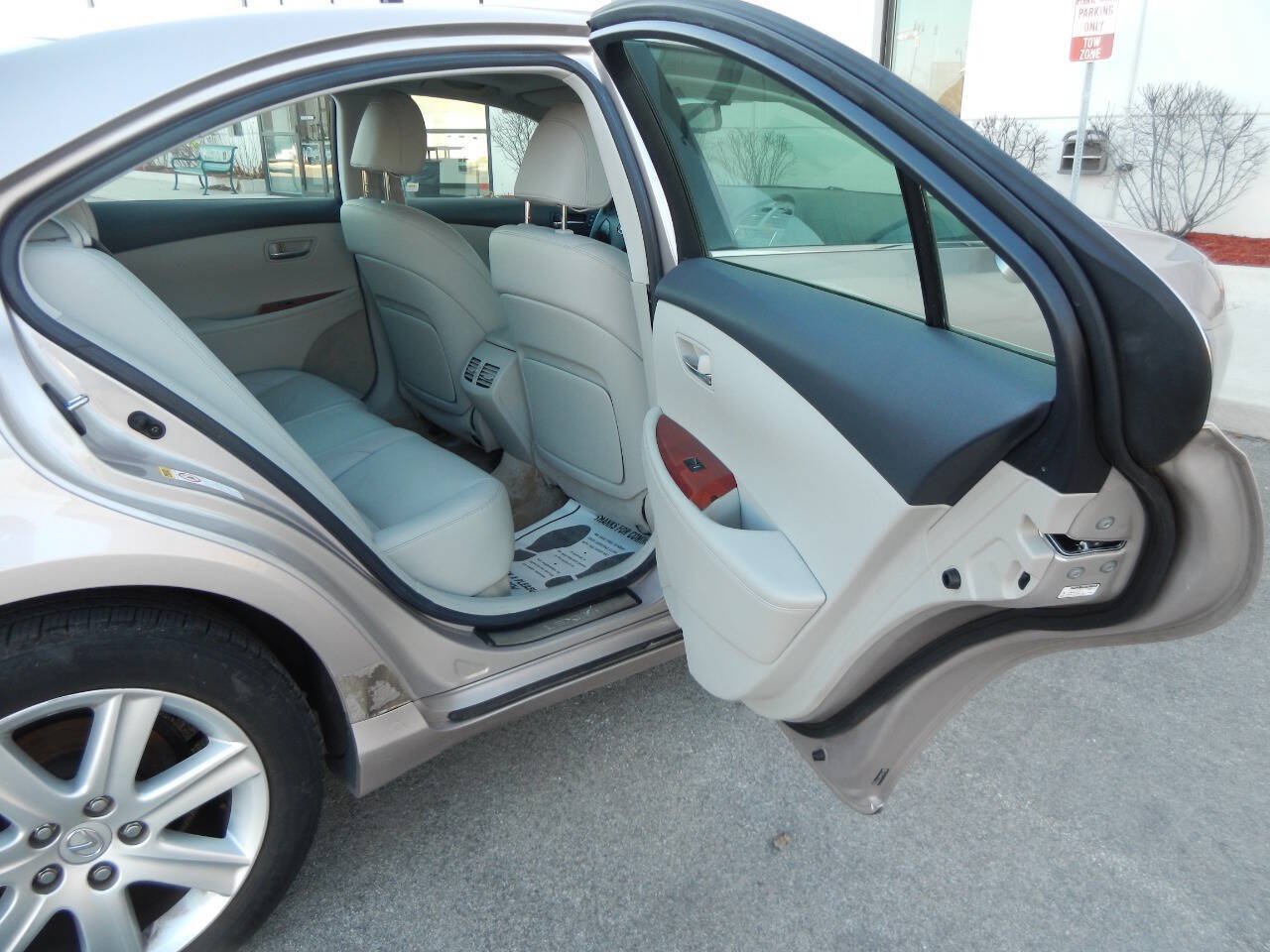 Used 2007 Lexus ES 350 w/ Premium Pkg FWD image 30
