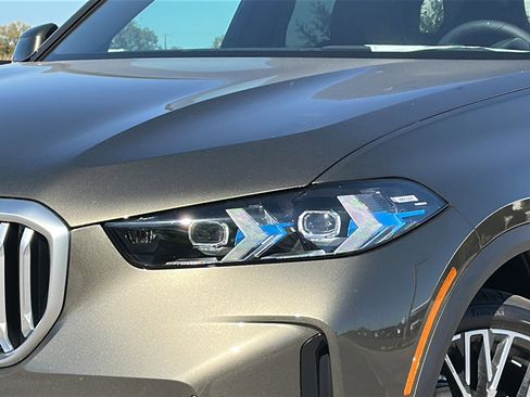 New 2026 BMW X5 sDrive40i image 4