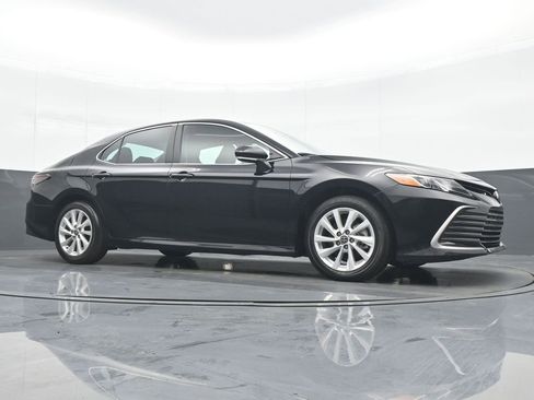 Used 2024 Toyota Camry LE w/ Convenience Package FWD image 23