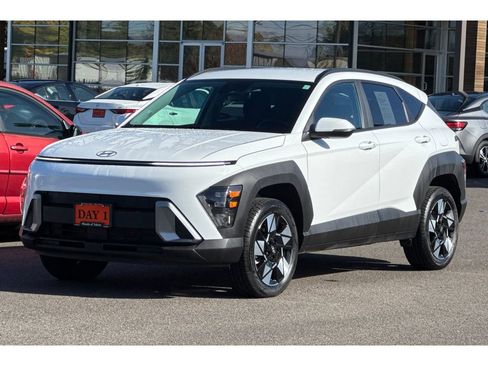Used 2025 Hyundai Kona SEL image 10