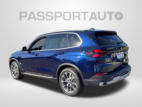 New 2026 BMW X5 xDrive50e w/ Climate Comfort Package AWD/4WD image 3