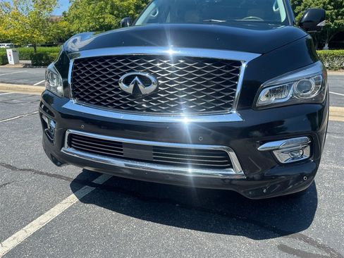 Used 2017 INFINITI QX80 4WD w/ Driver Assistance Package image 10