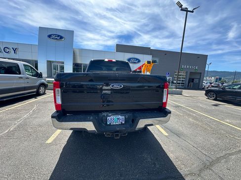 Used 2017 Ford F350 XLT w/ Camper Package AWD/4WD image 6