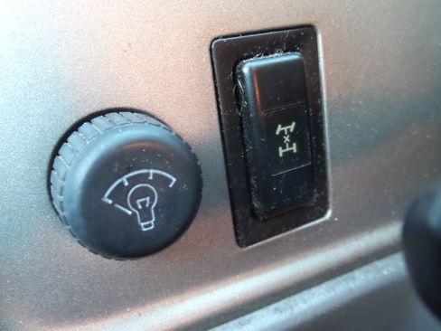 Used 2002 Toyota 4Runner SR5 AWD/4WD image 71