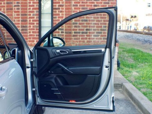 Used 2013 Porsche Cayenne LocalTrade/PremiumPkg/Heated&C image 39