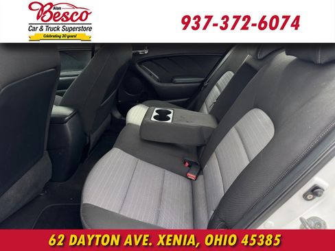 Used 2016 Kia Forte EX FWD image 9