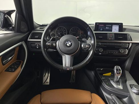 Used 2018 BMW 340i Sedan w/ Premium Package RWD image 15