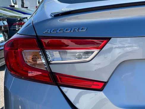 Used 2019 Honda Accord Sport image 12