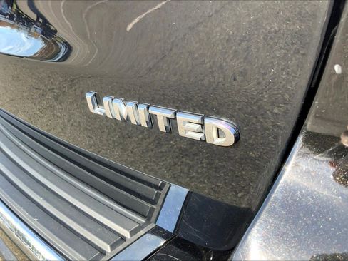 Used 2021 Jeep Grand Cherokee Limited w/ Trailer Tow Group IV image 9