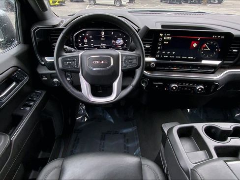 Used 2025 GMC Sierra 1500 SLT image 5