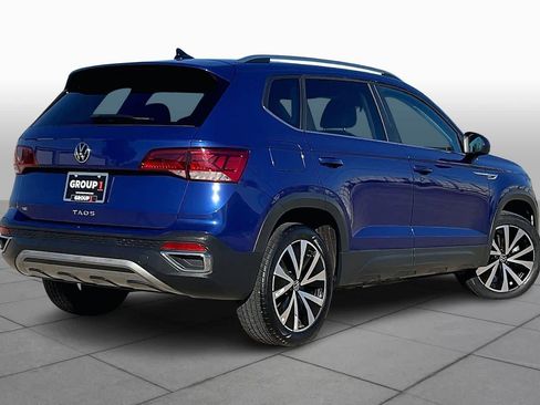 Used 2024 Volkswagen Taos SE image 12