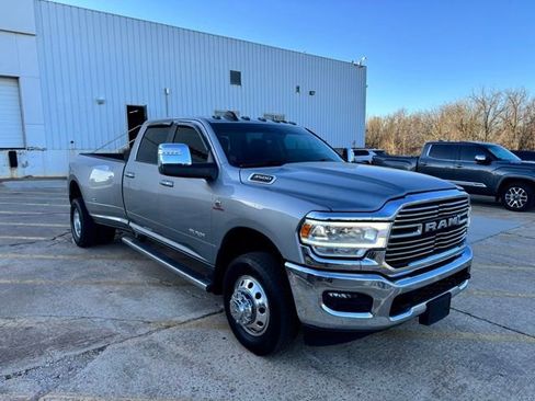 Used 2024 RAM 3500 Laramie image 25