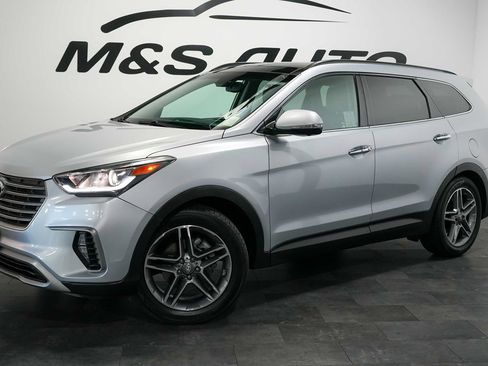 Used 2018 Hyundai Santa Fe FWD image 2