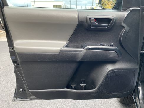 Used 2021 Toyota Tacoma SR w/ SR Convenience Package image 16