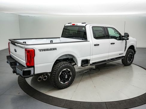 New 2026 Ford F250 XLT w/ Tremor Off-Road Package image 4