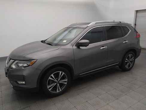 Used 2017 Nissan Rogue SL w/ SL Premium Package FWD image 2