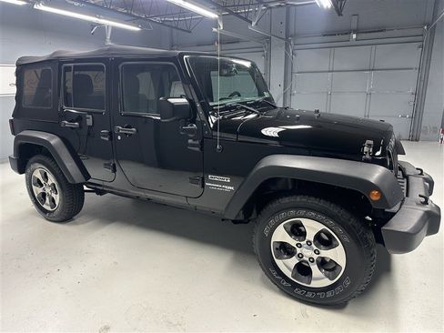 Used 2018 Jeep Wrangler Unlimited Sport S image 8