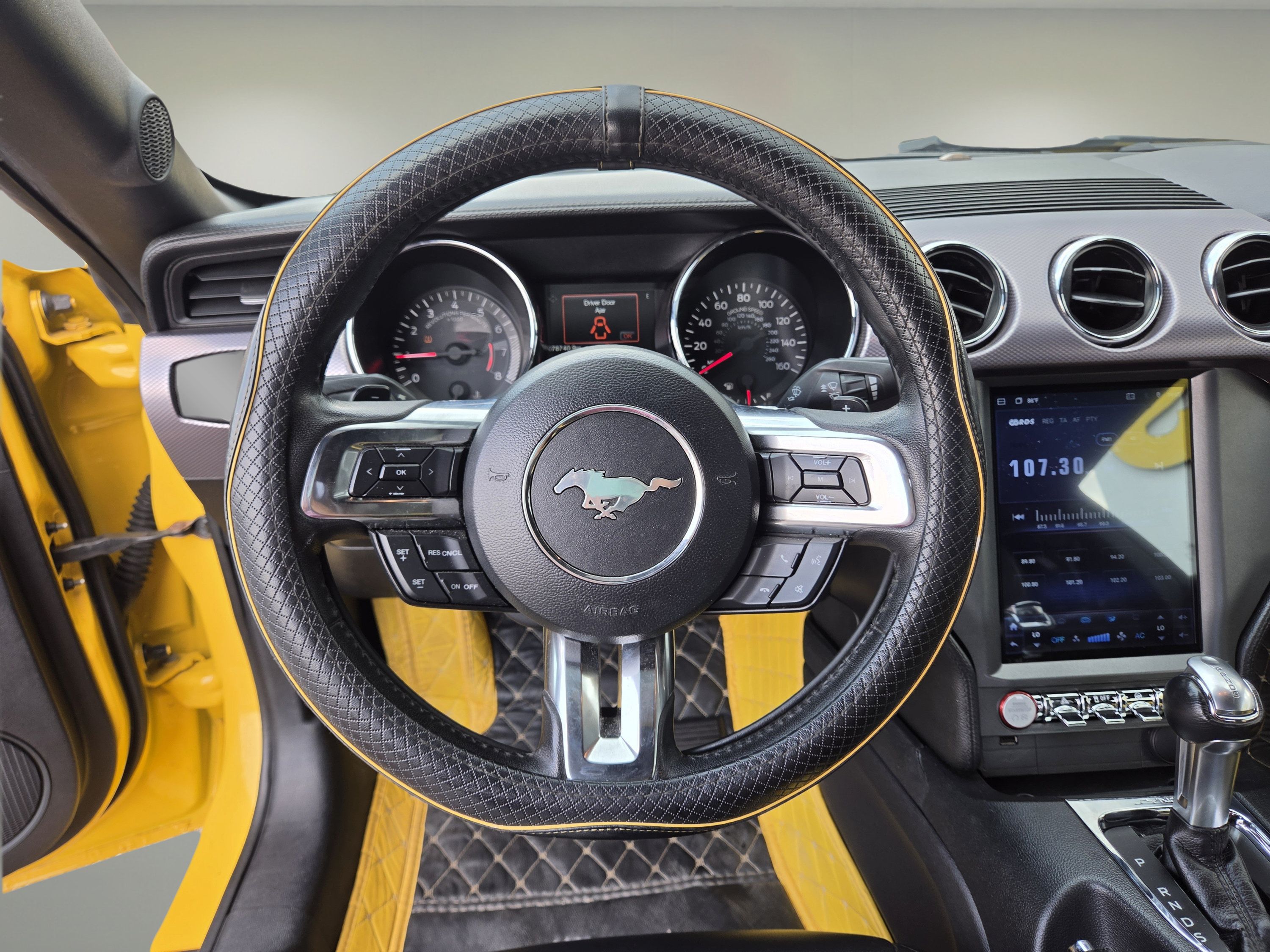 Used 2017 Ford Mustang Coupe RWD image 15