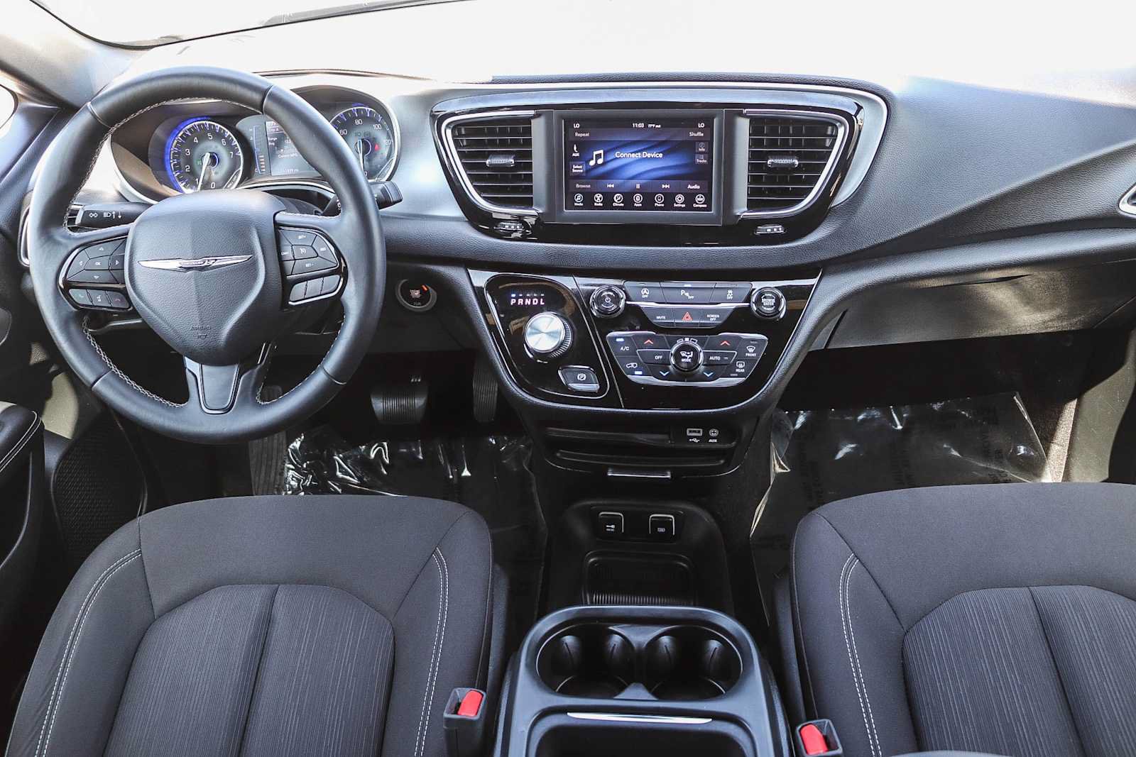 Used 2018 Chrysler Pacifica Touring Plus w/ S Appearance Package FWD image 14