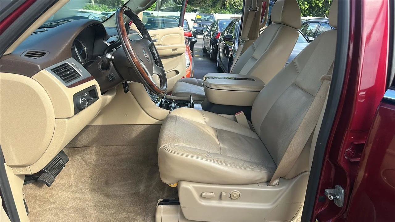 Used 2009 Cadillac Escalade 2WD image 9
