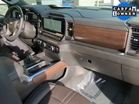 Used 2023 Chevrolet Silverado 1500 High Country w/ Technology Package image 27