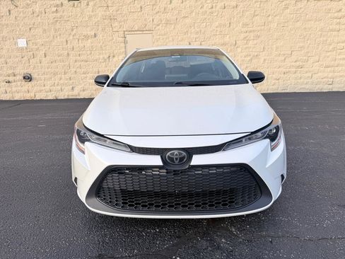 Used 2020 Toyota Corolla LE image 8