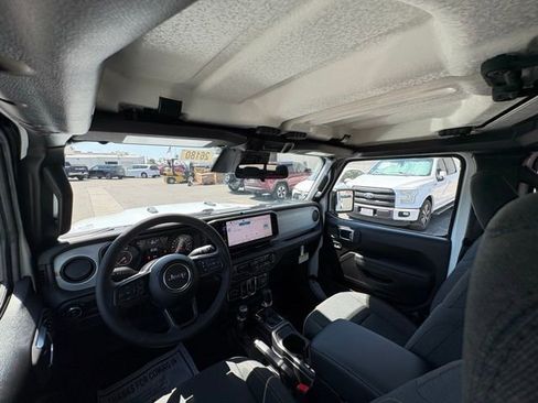 New 2026 Jeep Gladiator Sport AWD/4WD image 22