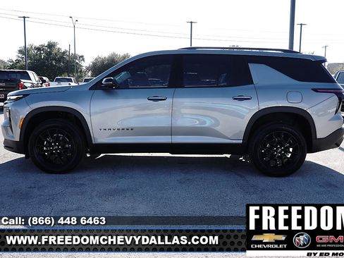 New 2026 Chevrolet Traverse LT w/ Midnight/Sport Edition image 4