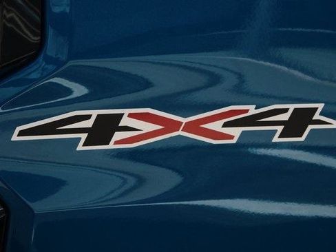 Used 2023 Chevrolet Colorado LT w/ LT Convenience Package III image 9