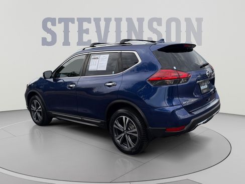 Used 2017 Nissan Rogue SL AWD/4WD image 3