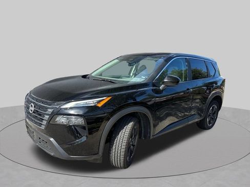 Used 2025 Nissan Rogue SV AWD/4WD image 3