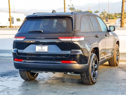 New 2025 Jeep Grand Cherokee Altitude image 36