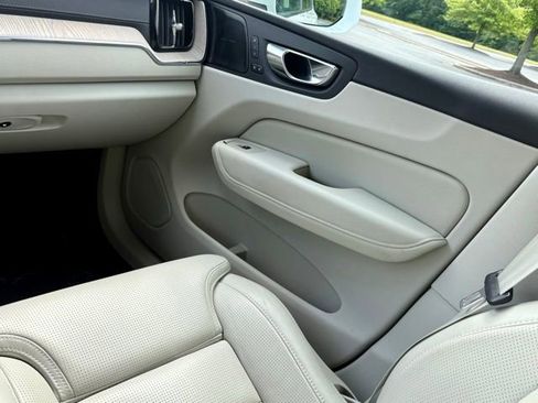 Used 2021 Volvo XC60 T5 Inscription w/ Advanced Package FWD image 25
