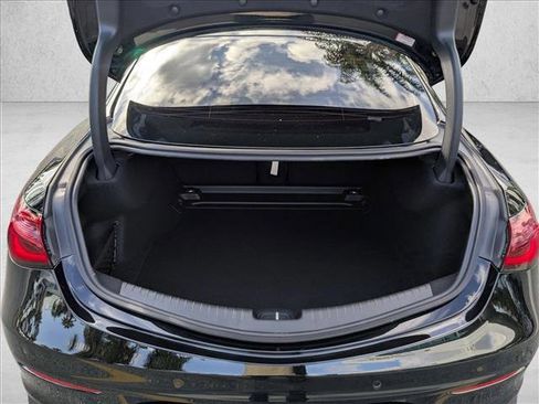 Used 2025 Mercedes-Benz CLE 300 4MATIC Coupe image 6