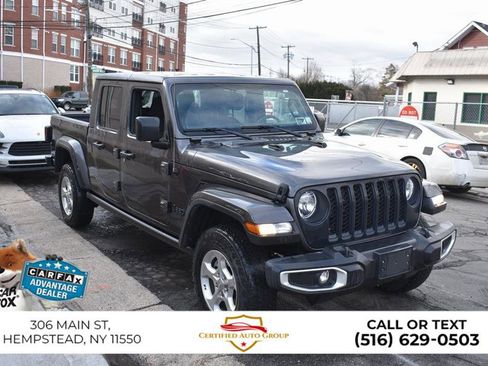 Used 2022 Jeep Gladiator Sport image 4