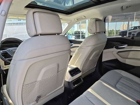 Certified 2021 Audi e-tron Prestige w/ Prestige Package image 17