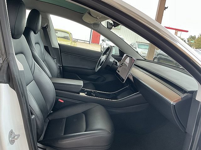 Used 2020 Tesla Model 3 RWD image 11