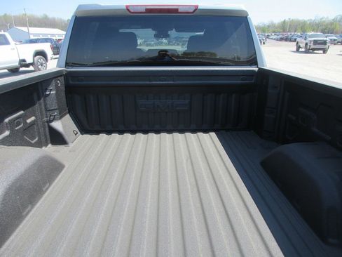 New 2026 GMC Sierra 1500 SLE AWD/4WD image 6