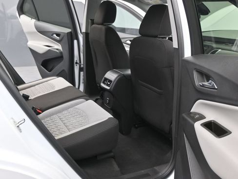 Used 2023 Chevrolet Equinox LS FWD image 19