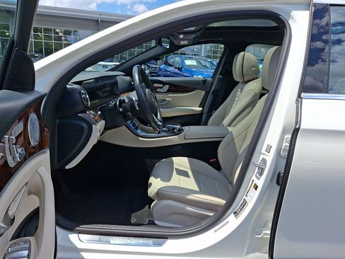 Used 2017 Mercedes-Benz E 300 4MATIC image 14