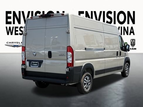 New 2025 RAM ProMaster 2500 w/ Quick Order Package 22G SLT image 8