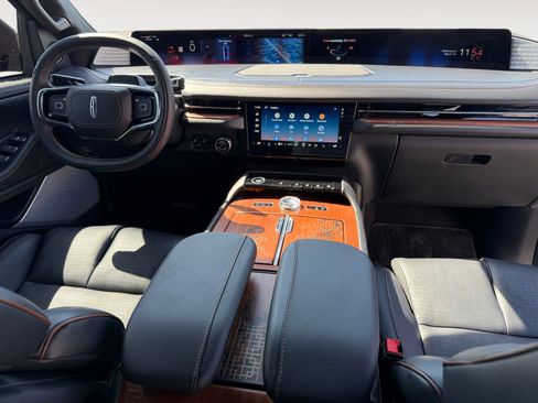 New 2025 Lincoln Navigator Black Label image 10