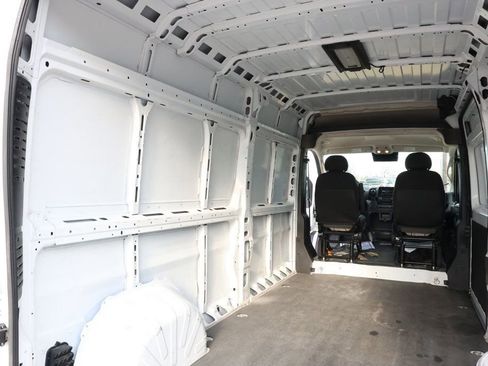 Used 2024 RAM ProMaster 2500 w/ Convenience Group FWD image 23