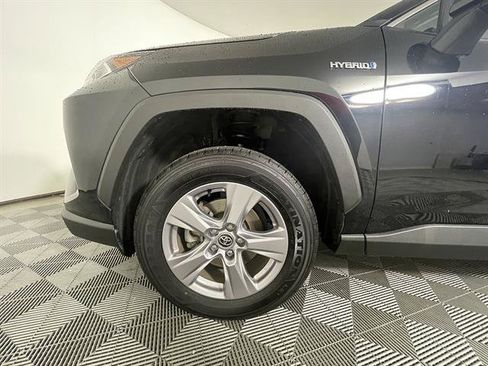 Certified 2021 Toyota RAV4 XLE w/ Convenience Package AWD/4WD image 23