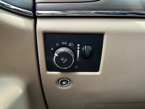 Used 2017 Jeep Grand Cherokee Overland w/ Jeep Active Safety Group AWD/4WD image 56